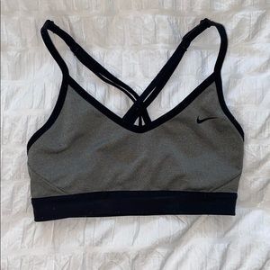 nike sports bra size XS